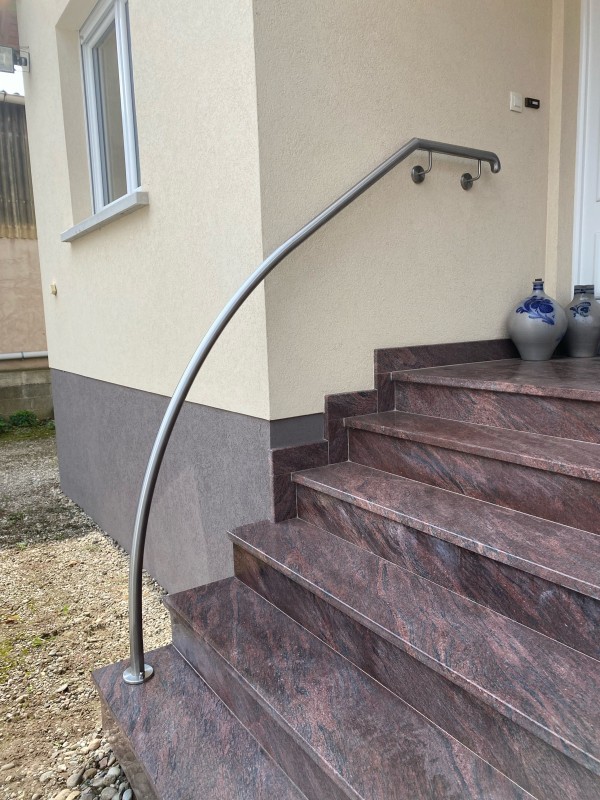 Sécuriser votre descente d’escalier avec une main courante, rampe en acier, inoxydable polis brossé secteur Haguenau Wissembourg