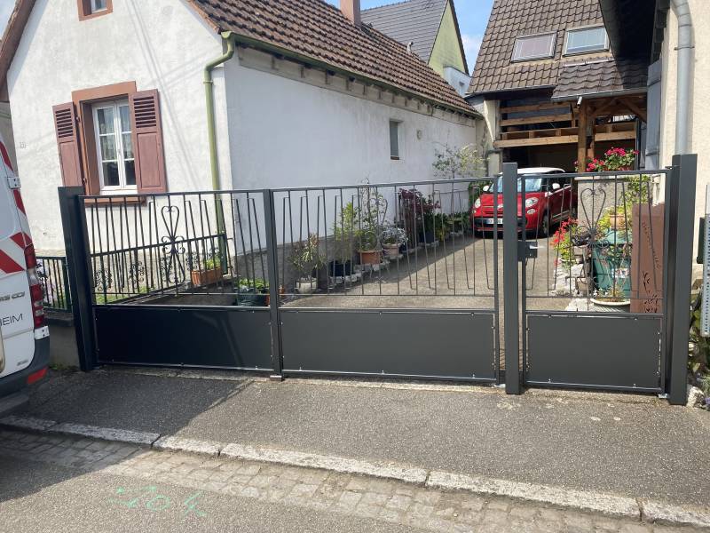 Restauration Remise au goût et couleur du jour d'un portail et portillon âgé de 40 ans  secteur Herrlisheim Drusenheim