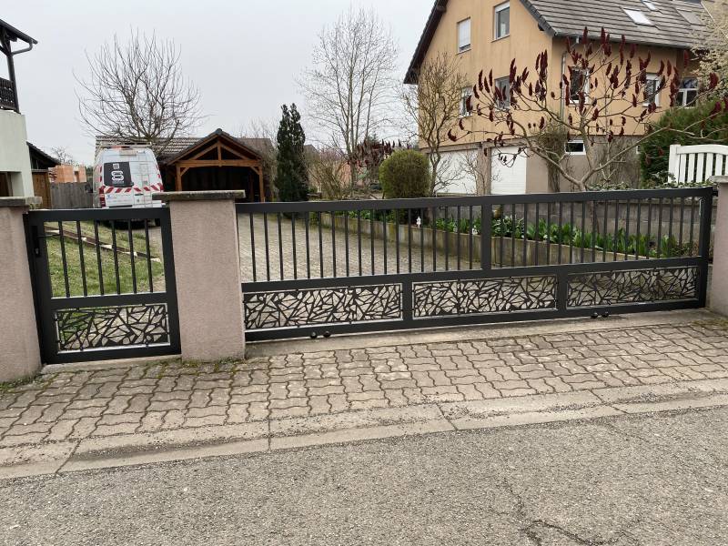 Restauration d'un portail métallique à partir d'une structure existante pour le moderniser à Drusenheim secteur Haguenau